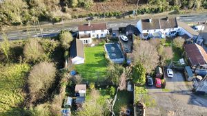 Setting & Plot- click for photo gallery